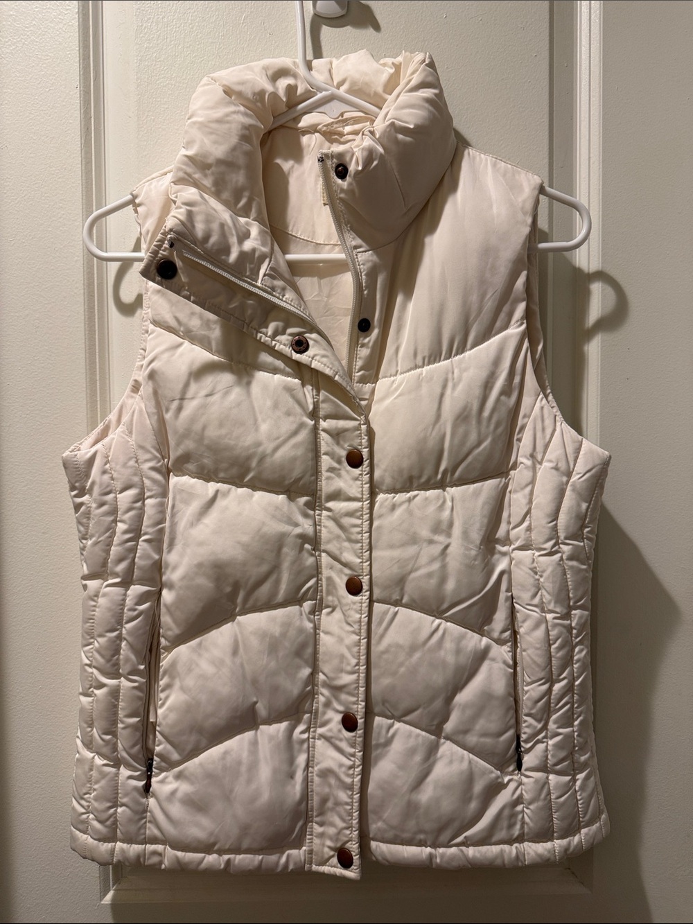 G.H. Bass & Co. Cream Quilted Puffer Vest